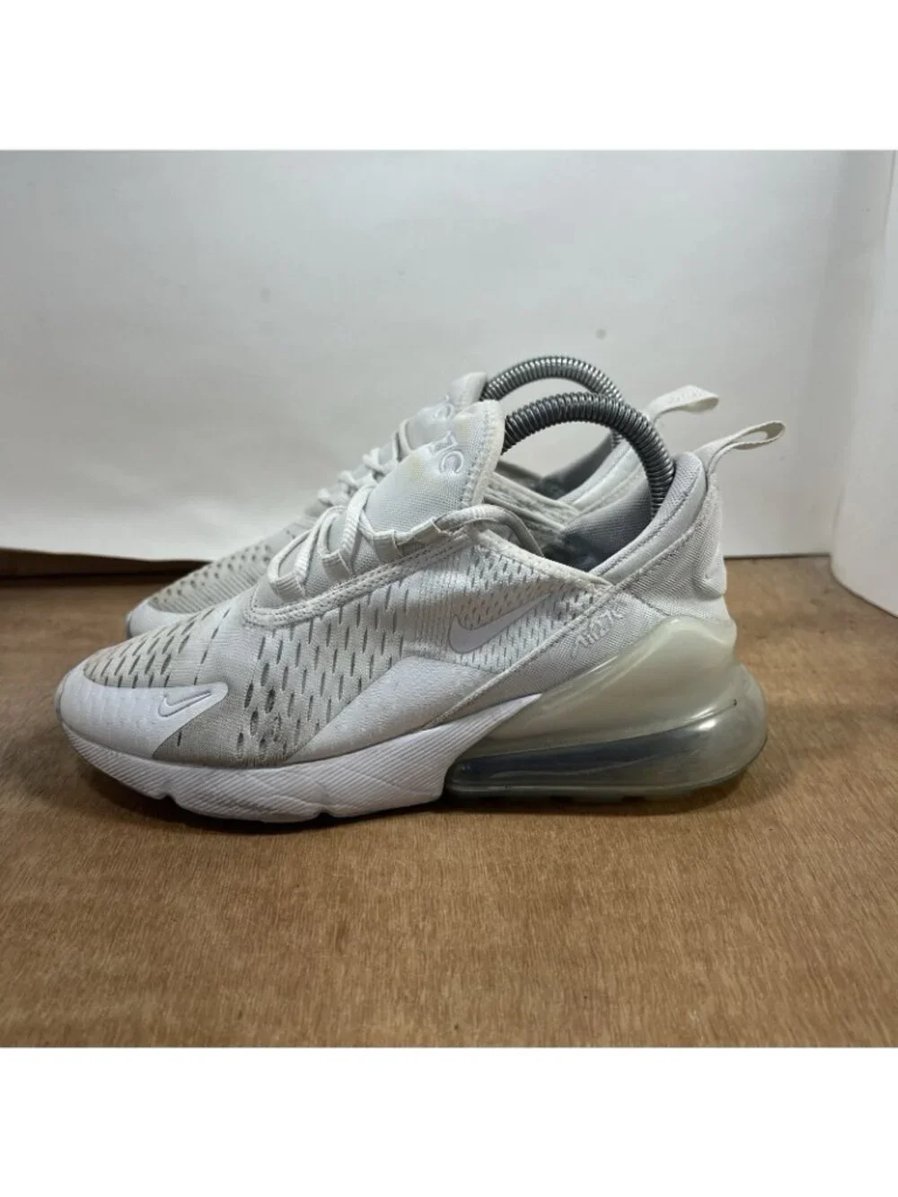 Nike Air Max 270 Women Size 6.5 Shoes White Metallic Silver 943345-103